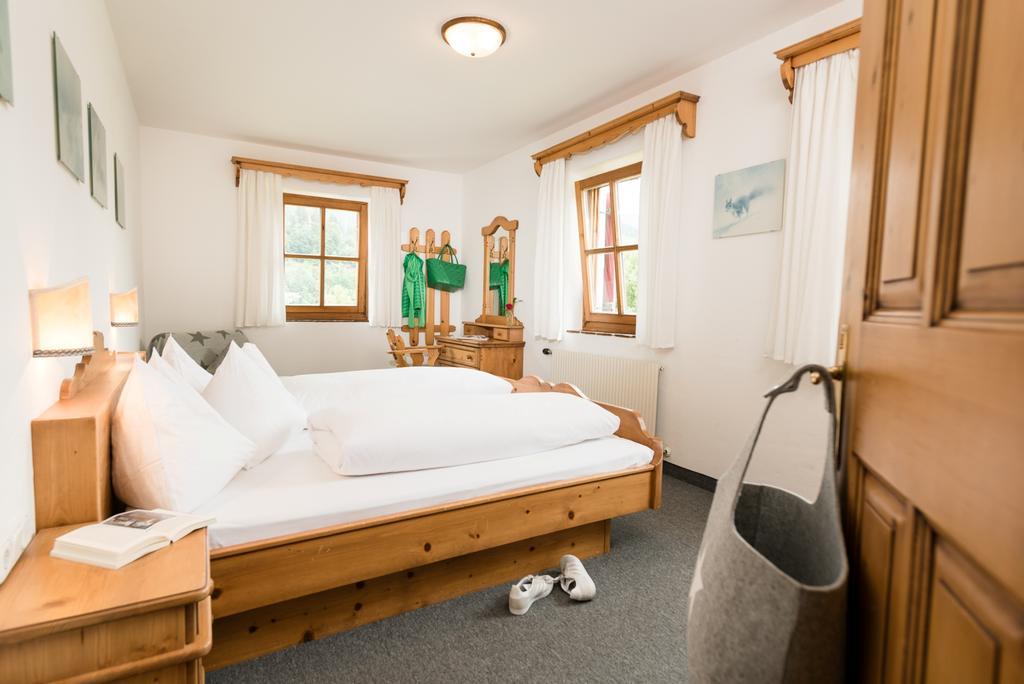 Ansitz Wirtsgut - Familienappartements In Den Bergen Леоганг Экстерьер фото