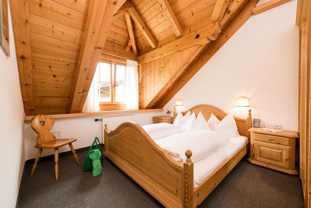 Ansitz Wirtsgut - Familienappartements In Den Bergen Леоганг Экстерьер фото