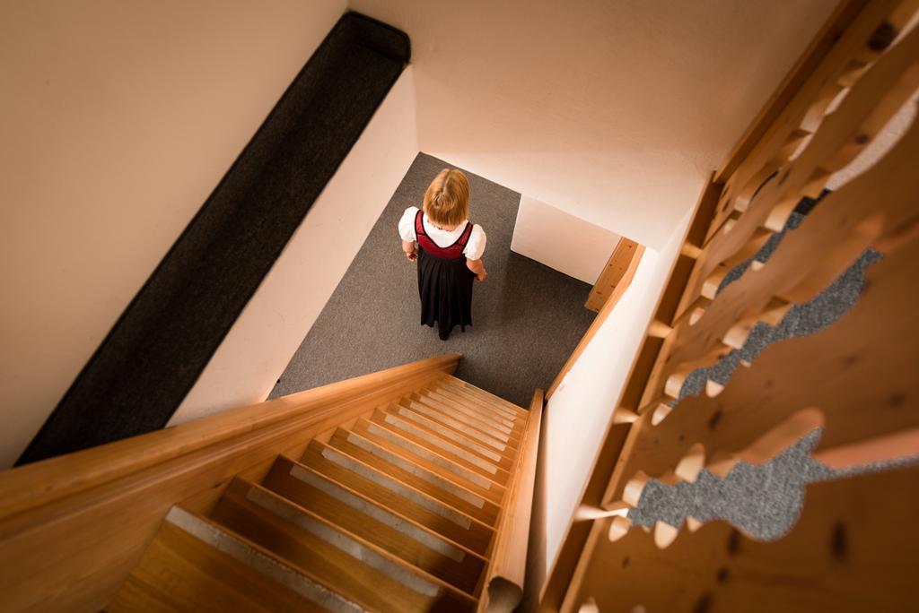Ansitz Wirtsgut - Familienappartements In Den Bergen Леоганг Экстерьер фото