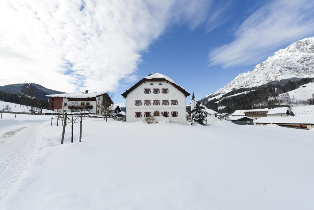Ansitz Wirtsgut - Familienappartements In Den Bergen Леоганг Экстерьер фото